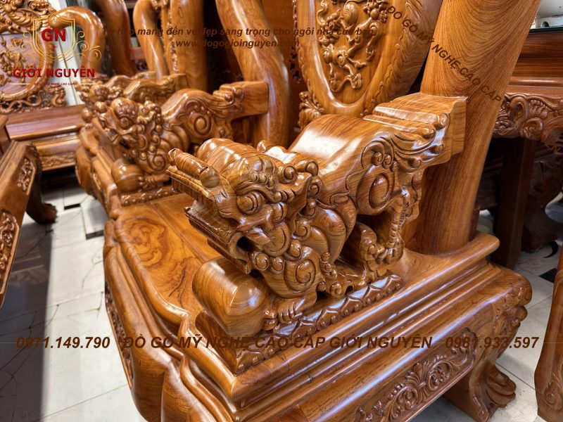 Bộ bàn ghế Nghê Bảo Đỉnh tay 15 gỗ hương đá